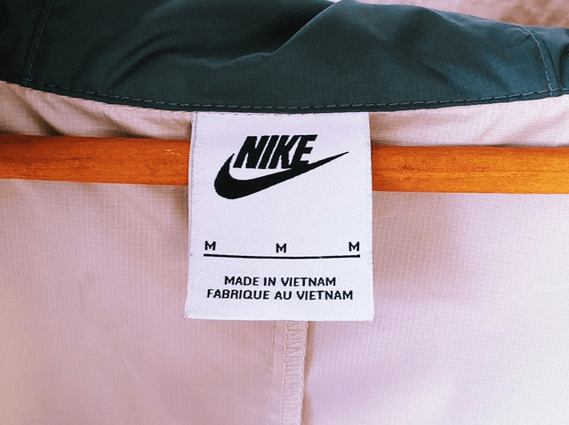 Coupe vent NIKE - état neuf - M